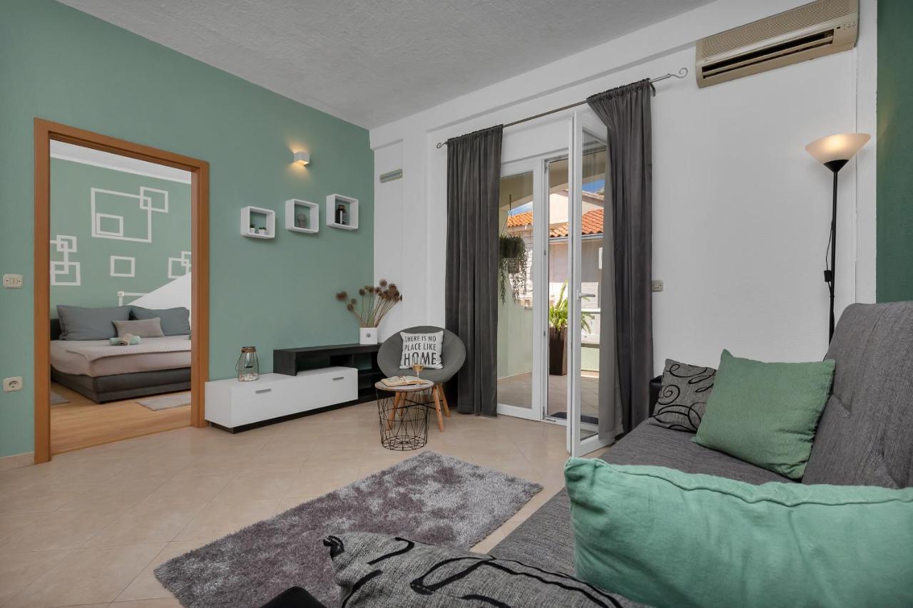 Apartmani Luna Baška Voda エクステリア 写真