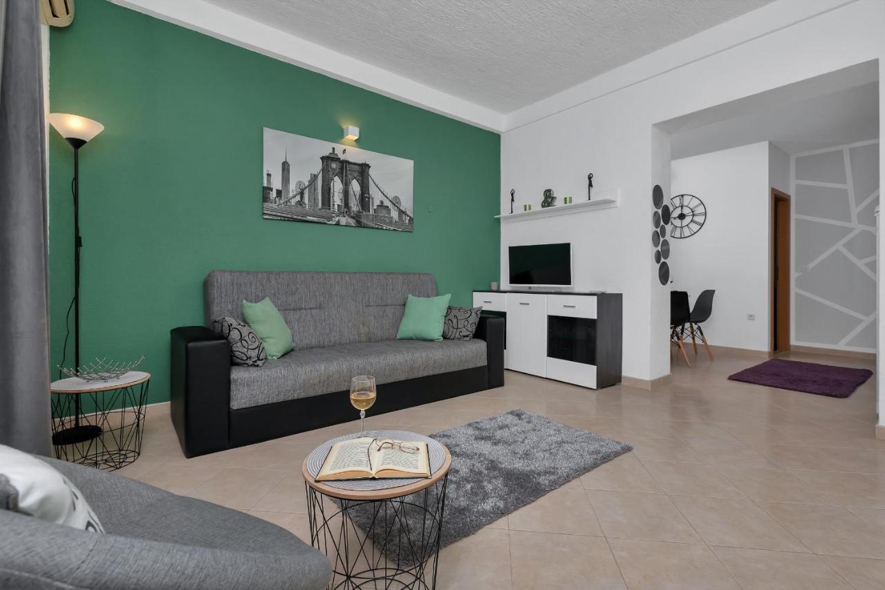 Apartmani Luna Baška Voda エクステリア 写真