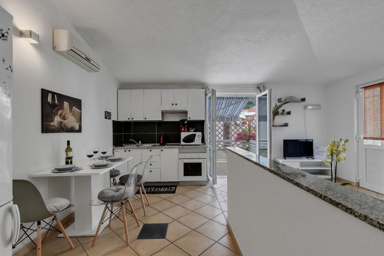 Apartmani Luna Baška Voda エクステリア 写真
