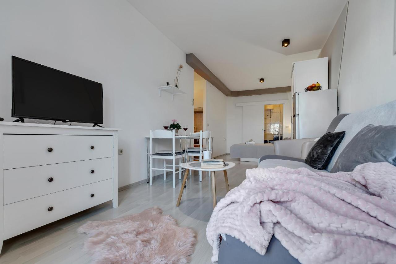 Apartmani Luna Baška Voda エクステリア 写真