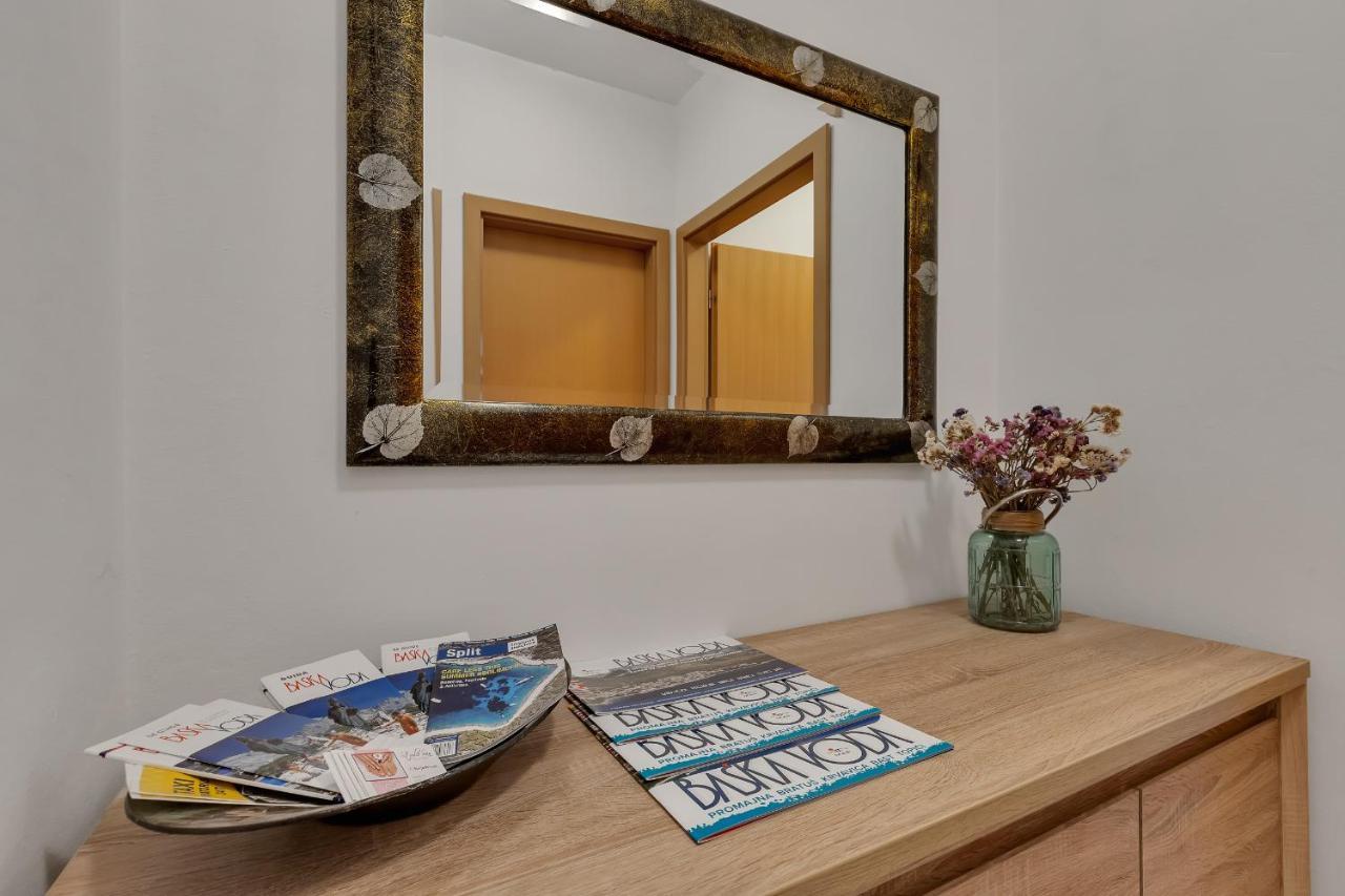 Apartmani Luna Baška Voda エクステリア 写真