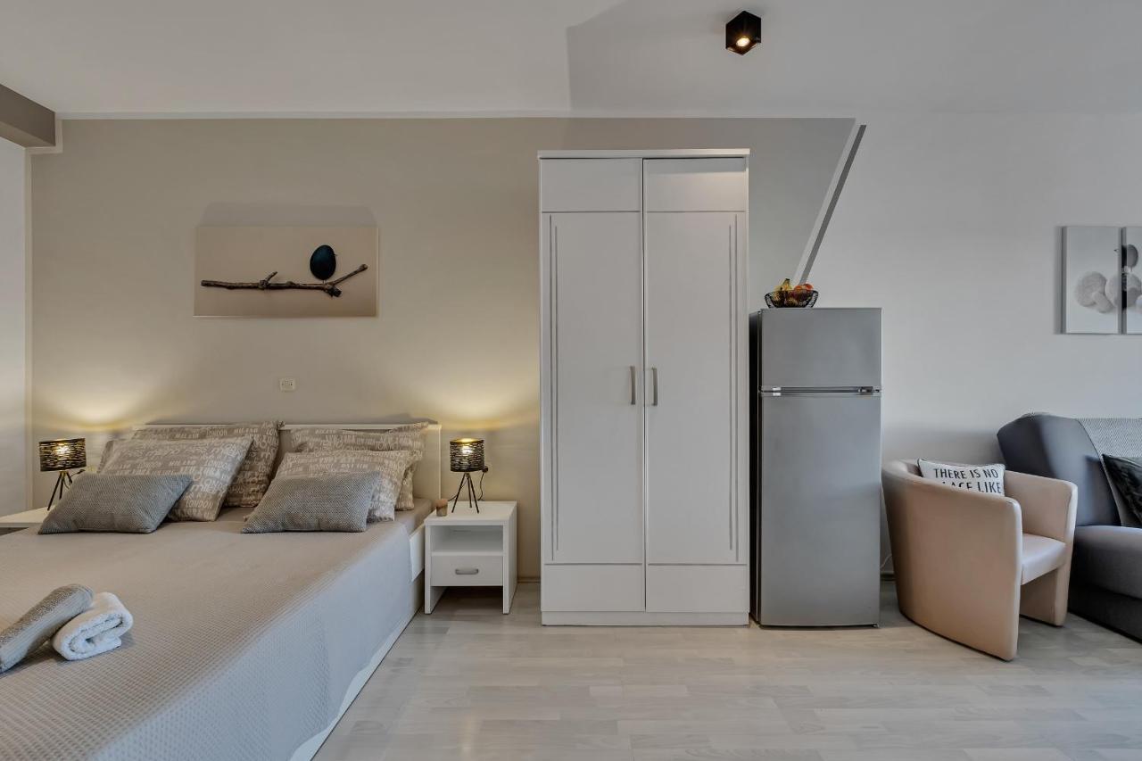Apartmani Luna Baška Voda エクステリア 写真