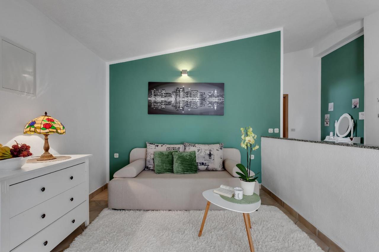 Apartmani Luna Baška Voda エクステリア 写真