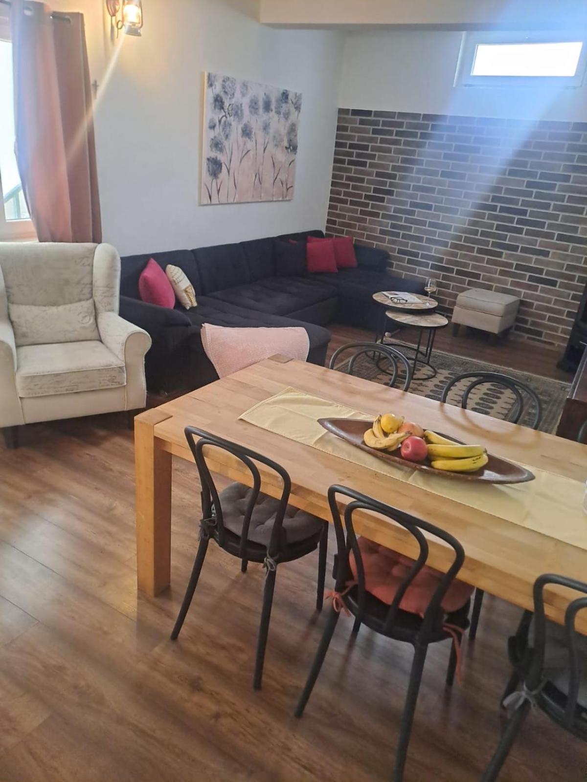 Apartmani Luna Baška Voda エクステリア 写真